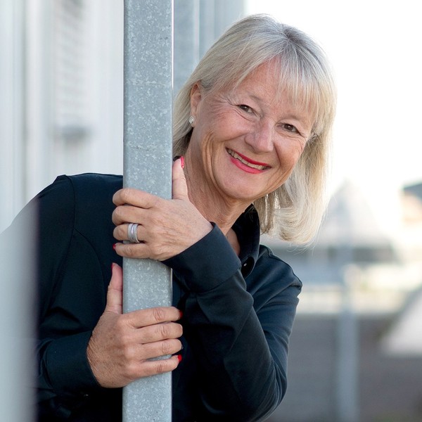 Andrea_aussen_q.jpg